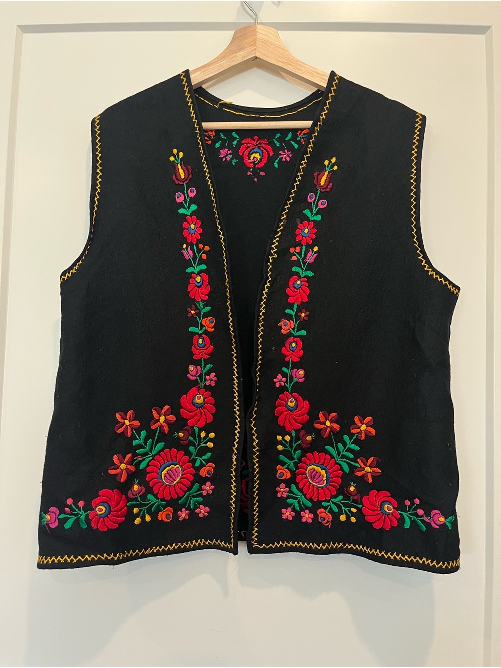 Vitg Hungarian Matyo vest folk ethnic handmade floral embroidered boho black